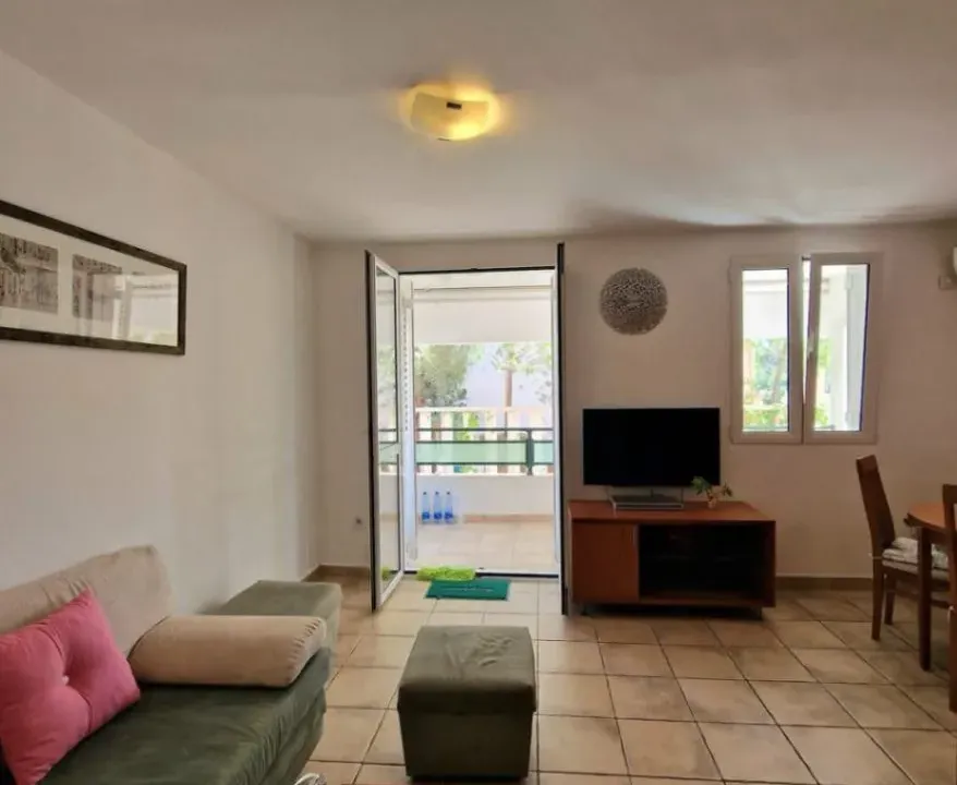 Sale, one bedroom apartment, 54m², Petrovac, Budva