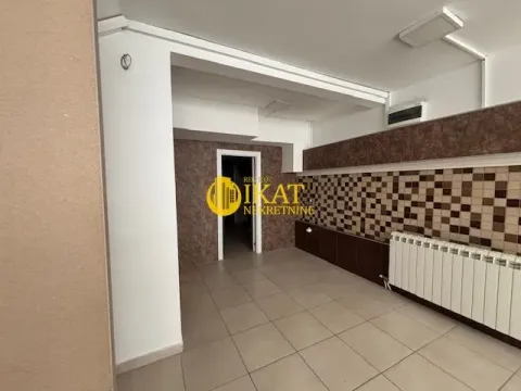 Prodaja, poslovni prostor, 42m², Kalenić Pijaca, Vračar Sve Podlokacije - image 9