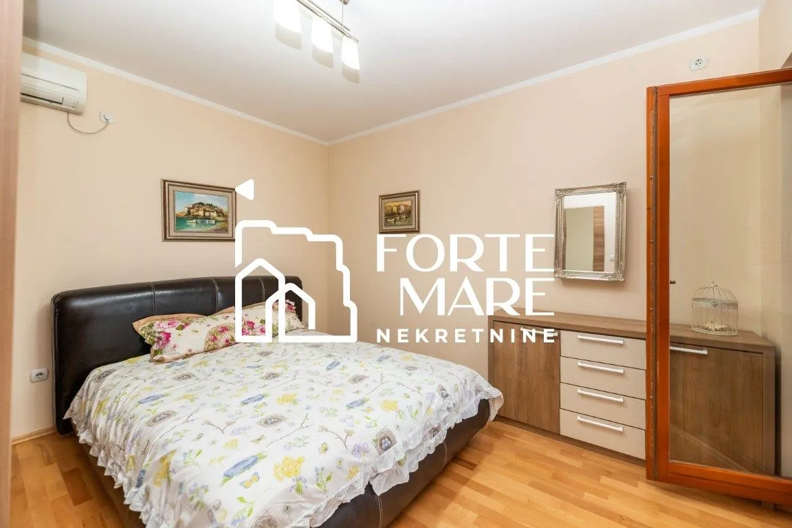 Prodaja, jednosoban stan, 63m², Baošići, Herceg Novi
