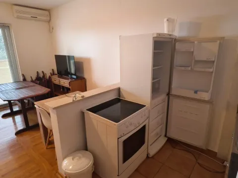 Rent, one bedroom apartment, 41m², Pržno, Budva - image 21