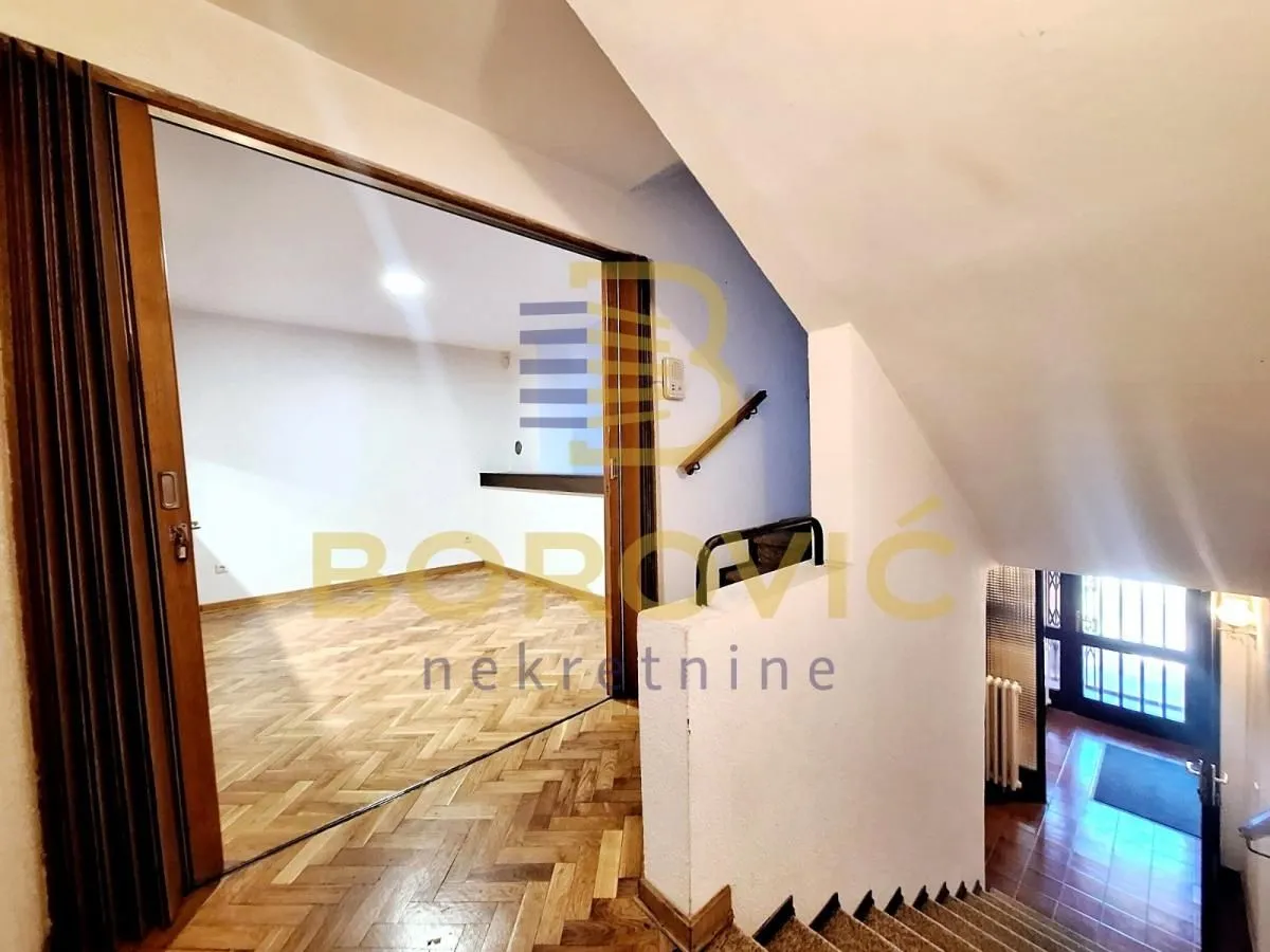 Sale, house, 200m², Višnjička Banja, Palilula Sve Podlokacije