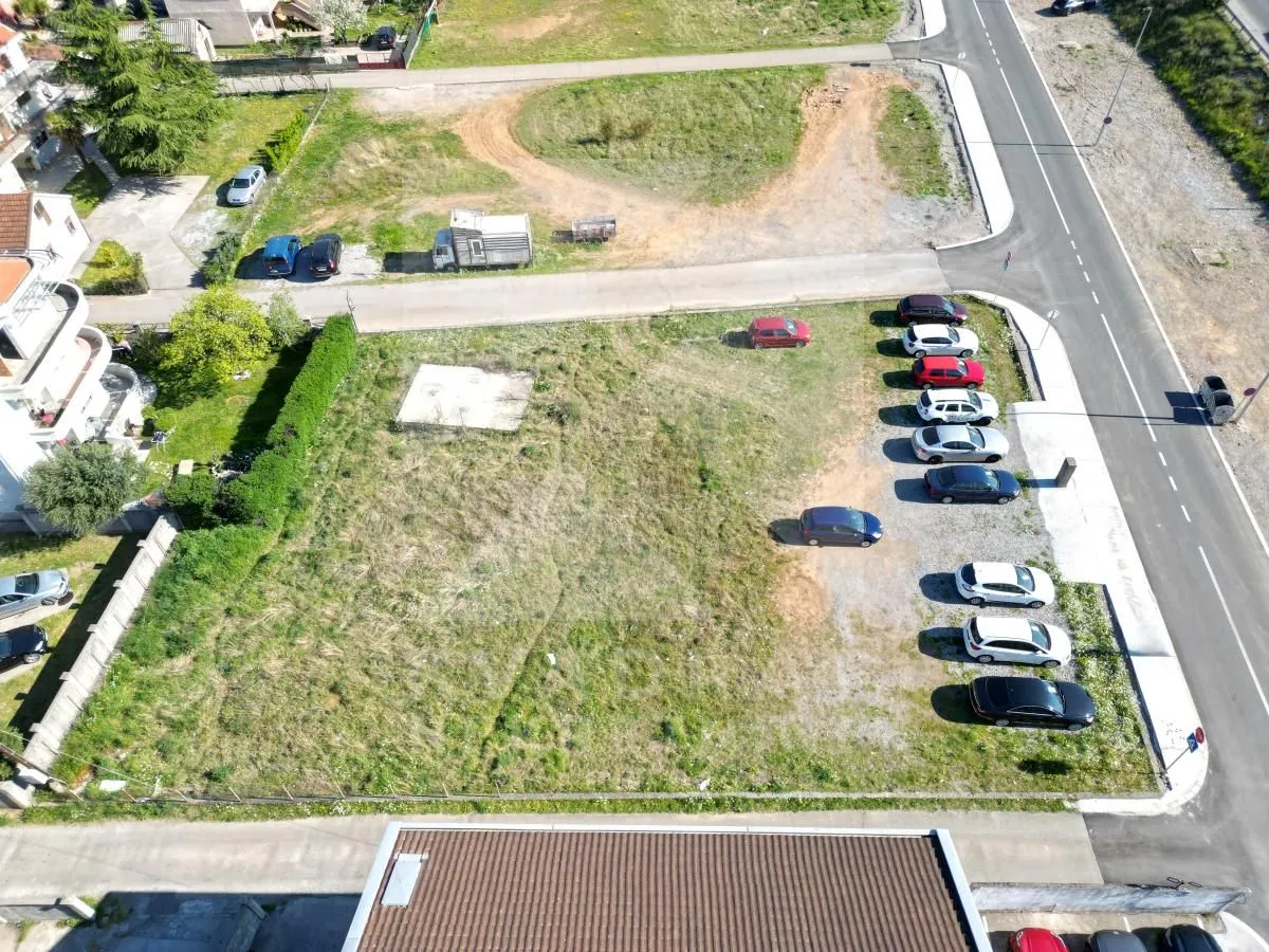 Izdavanje, plac, 1000m², Zelenika, Podgorica