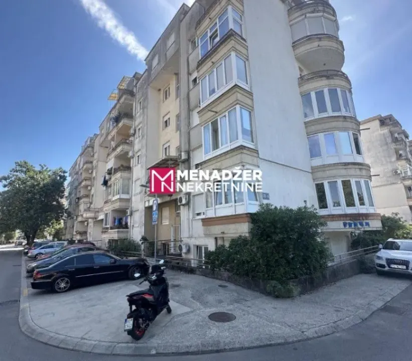 Izdavanje, dvosoban stan, 71m², Zagorič, Podgorica