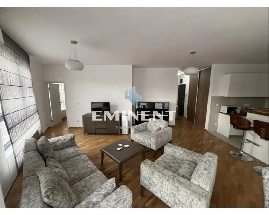 Izdavanje, trosoban stan, 73m², Kalenić Pijaca, Vračar Sve Podlokacije