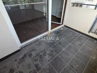 Izdavanje, trosoban stan, 96m², City Kvart, Podgorica - image 10