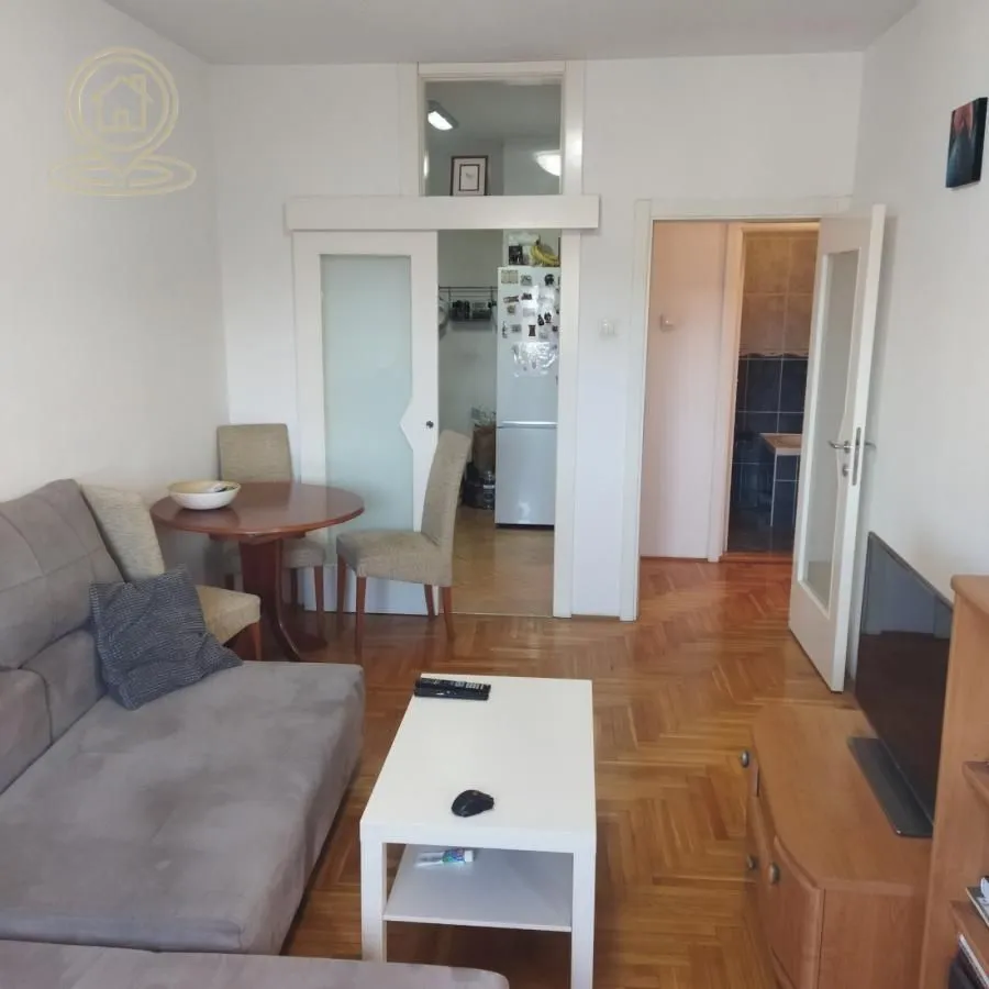 Prodaja, dvosoban stan, 45m², Rotkvarija, Novi Sad Sve Podlokacije