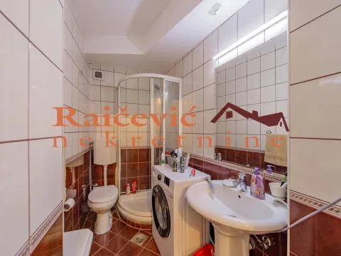 Sale, three bedroom apartment, 69m², Vračar Sve Podlokacije, Beograd - image 10