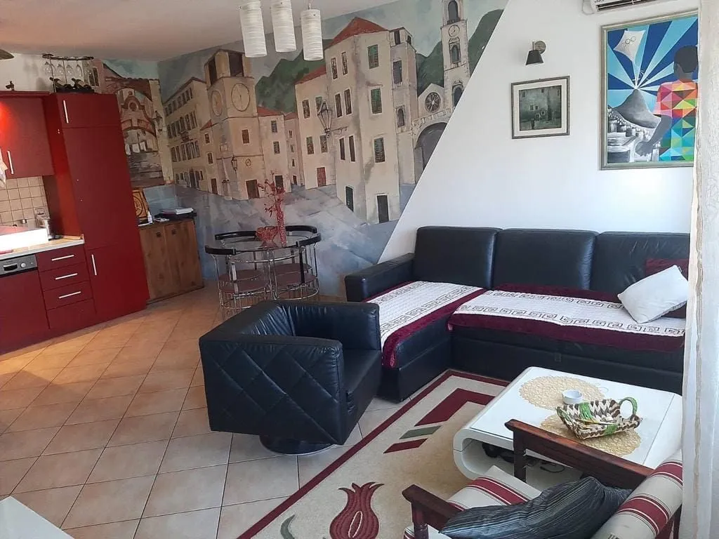 Sale, apartment, 46m², Dobrota, Kotor