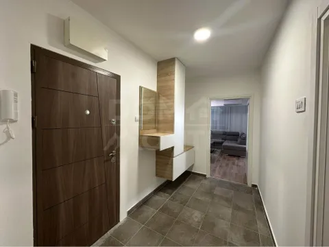 Rent, two bedroom apartment, 70m², Tivat, Crna Gora - image 7