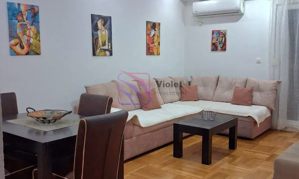 Izdavanje, dvosoban stan, 74m², Pobrežje, Podgorica