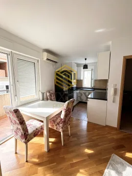 Rent, two bedroom apartment, 55m², Blok 9, Podgorica - image 7