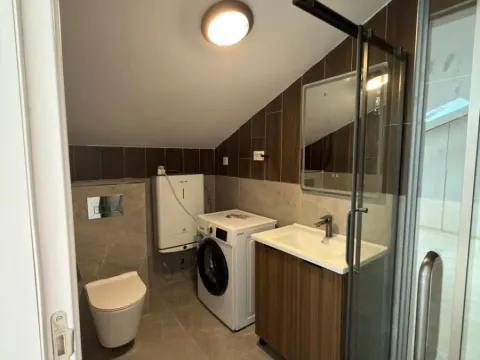 Prodaja, jednosoban stan, 50m², Tološi, Podgorica - image 9