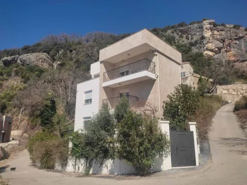 Sale, house, 400m², Perazića do, Budva - image 14