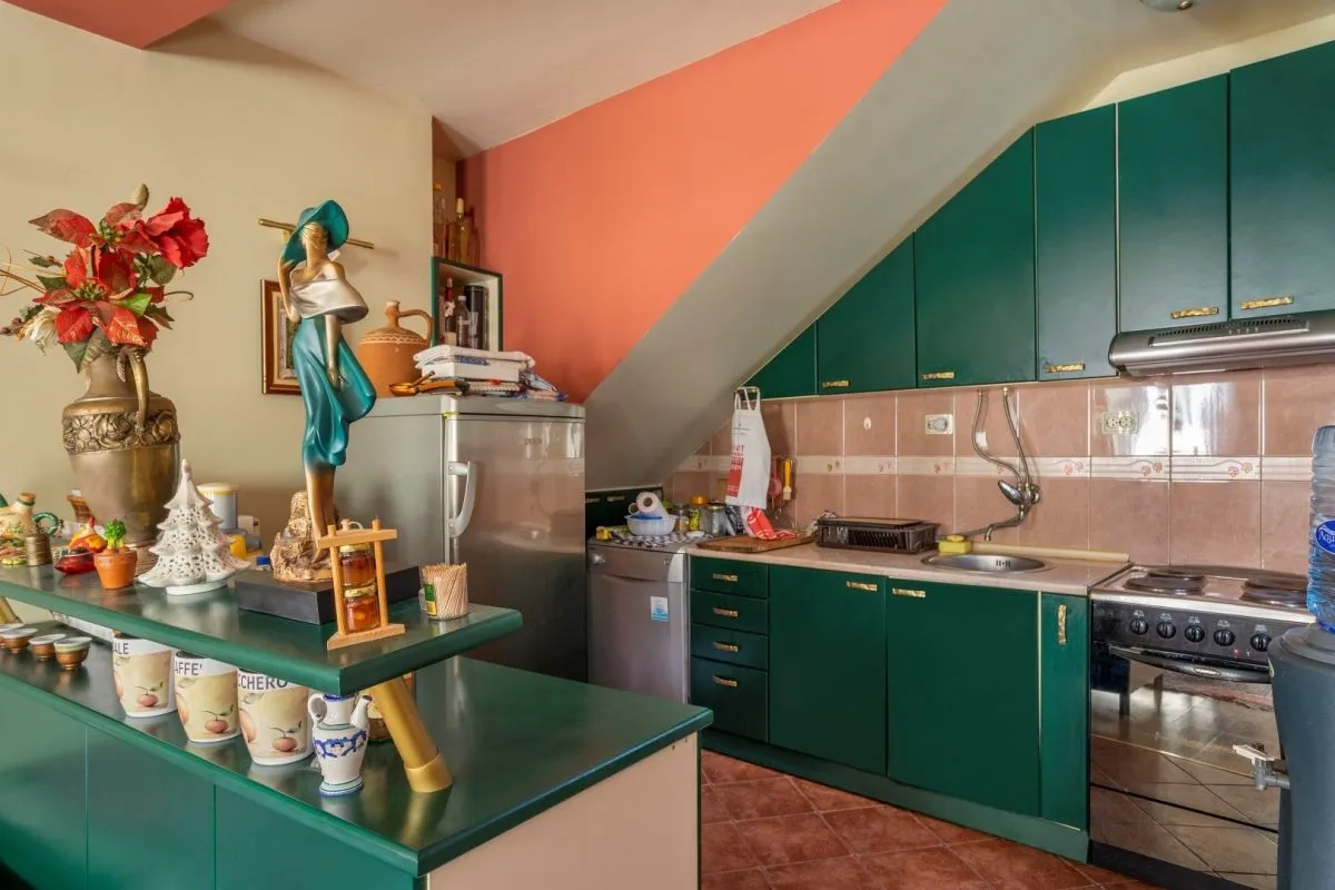 Prodaja, kuća, 250m², Kostanjica, Kotor