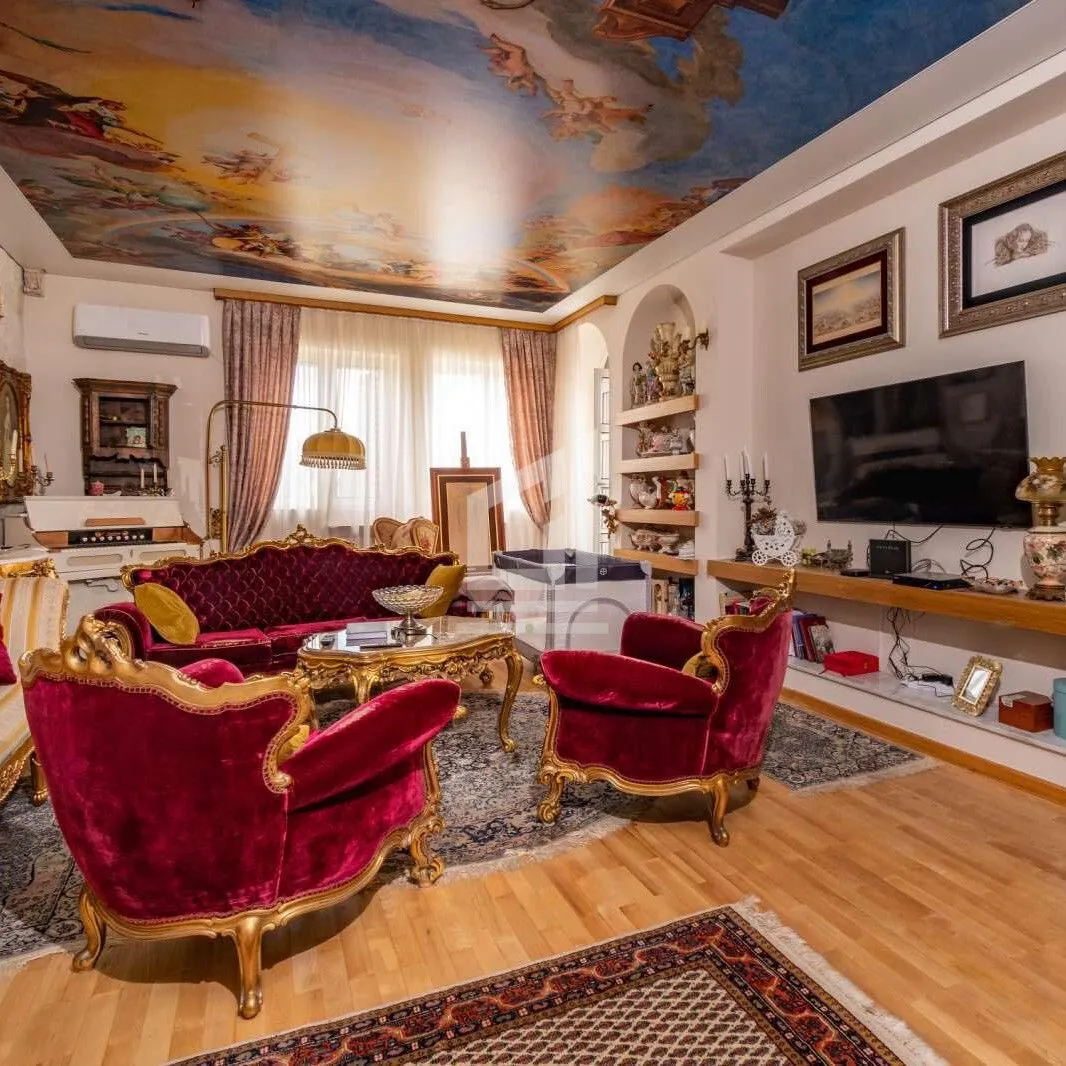 Izdavanje, kuća, 360m², Gorica C, Podgorica