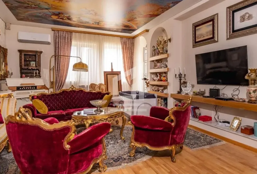 Izdavanje, kuća, 360m², Gorica C, Podgorica