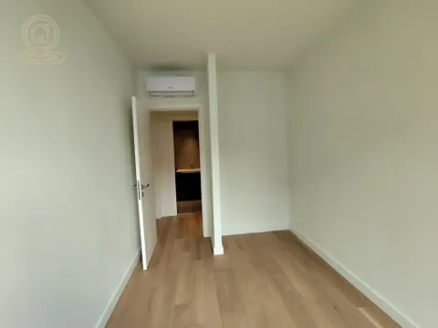 Izdavanje, trosoban stan, 73m², Savski Venac, Beograd - image 7