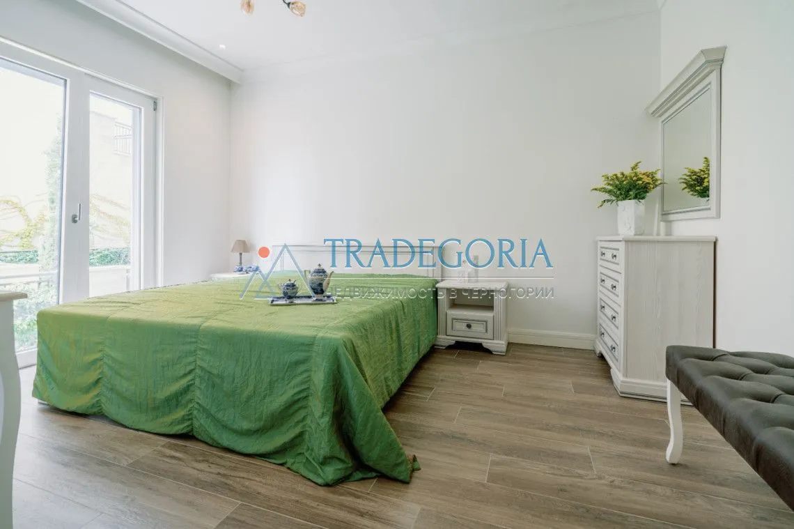 Prodaja, dvosoban stan, 85m², Radovići, Tivat