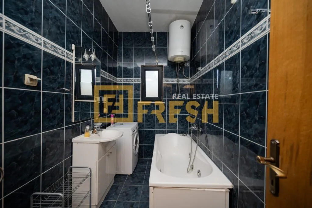 Rent, house, 150m², Gornja Gorica, Podgorica