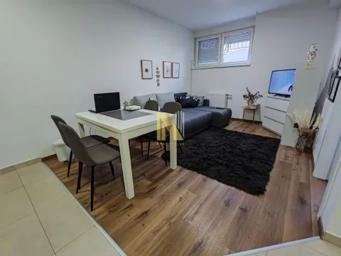 Rent, one bedroom apartment, 32m², Stari Majur, Petrovaradin
