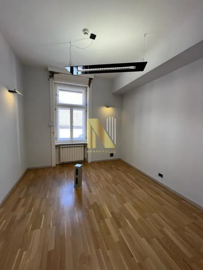 Rent, office space, 360m², Centar, Novi Sad