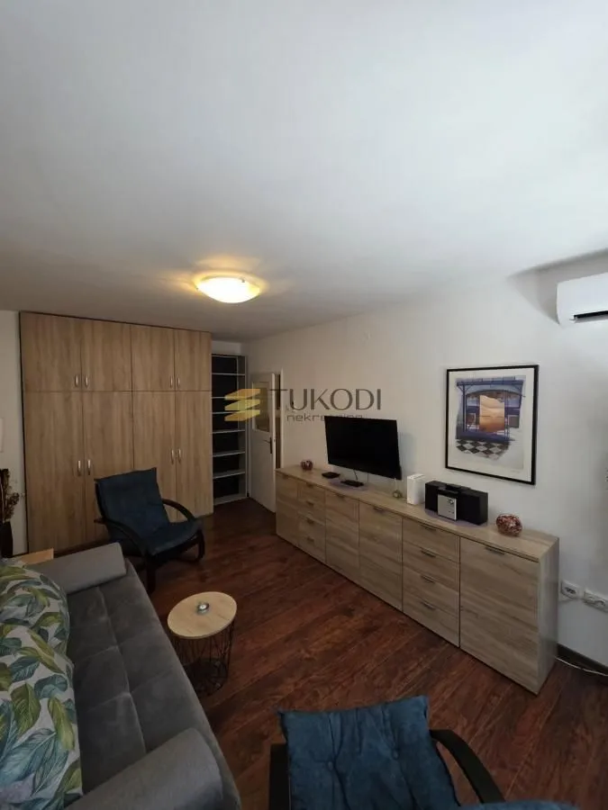 Rent, two bedroom apartment, 46m², Stari Grad, Beograd