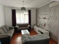 Izdavanje, dvosoban stan, 90m², Stari Aerodrom, Podgorica - image 1