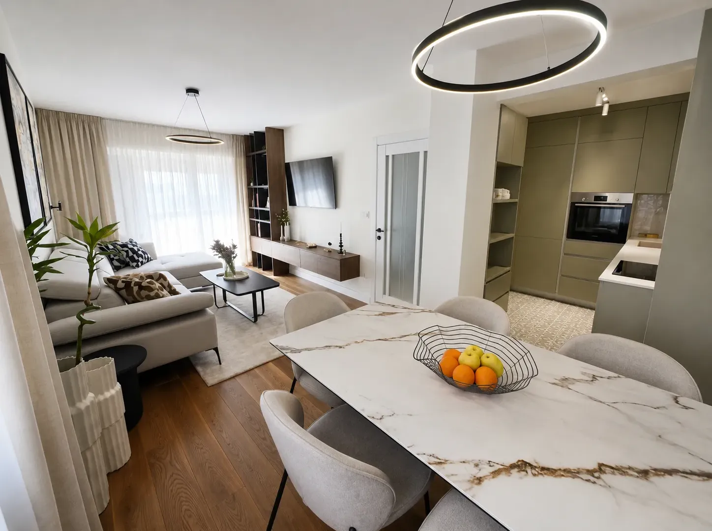 Prodaja, dvosoban stan, 70m², Centar, Tivat