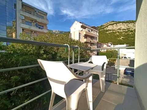 Izdavanje, jednosoban stan, 43m², Lazi, Budva - image 3