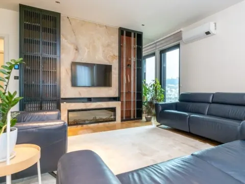 Izdavanje, trosoban stan, 142m², Podgorica, Crna Gora - image 16