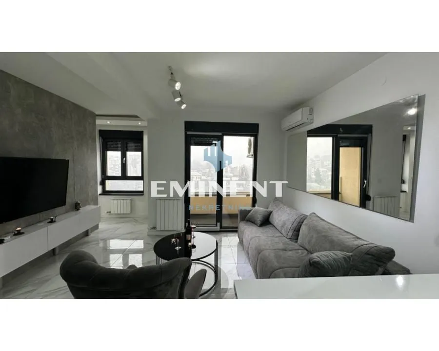 Rent, two bedroom apartment, 45m², Vračar Sve Podlokacije, Beograd