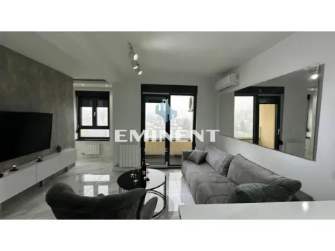 Stan in Vračar Sve Podlokacije