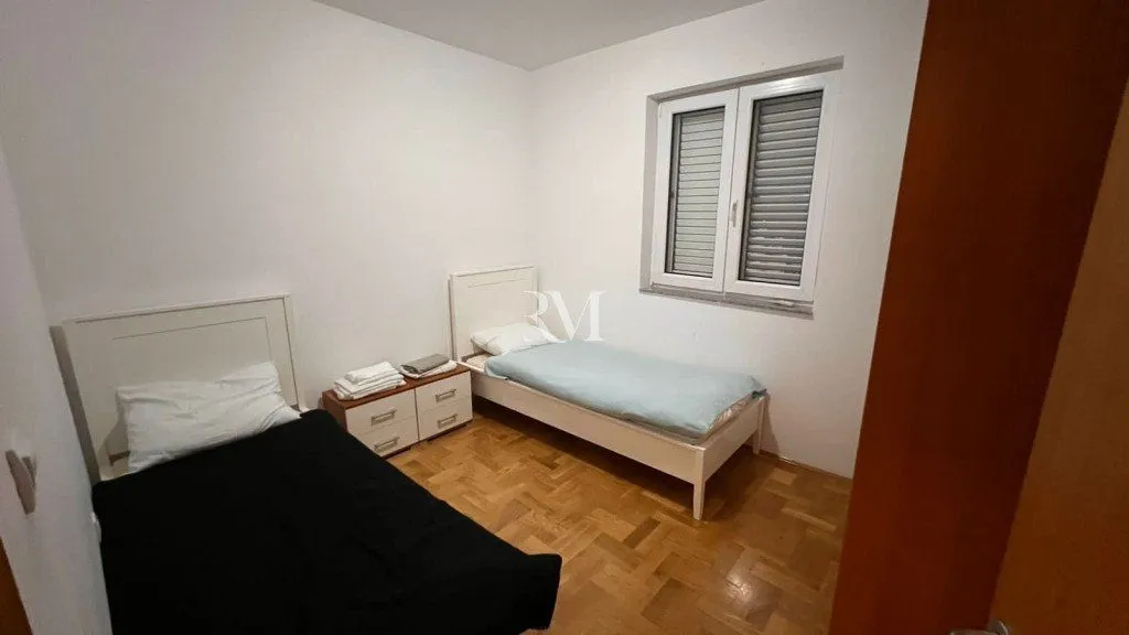 Izdavanje, dvosoban stan, 65m², Seljanovo, Tivat
