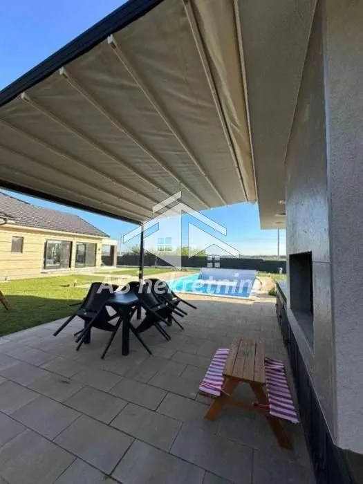 Prodaja, kuća, 230m², Vrčin, Grocka