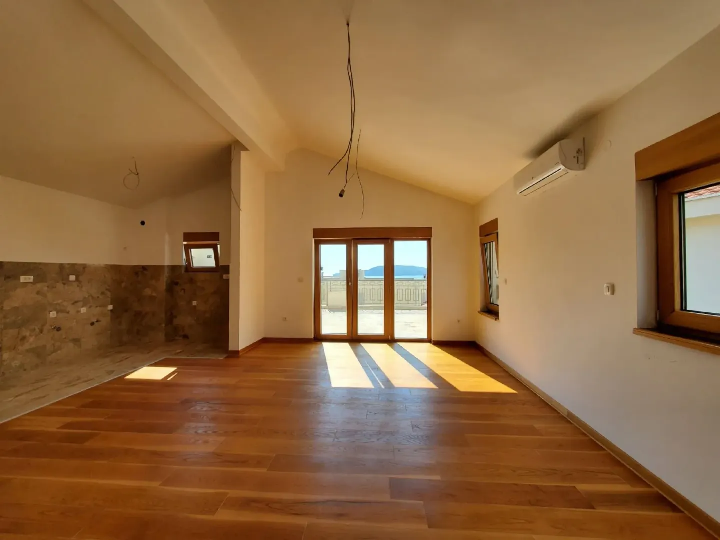 Prodaja, trosoban stan, 136m², Pržno, Budva