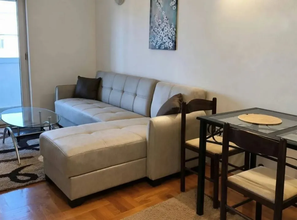 Prodaja, jednosoban stan, 42m², Stari Aerodrom, Podgorica