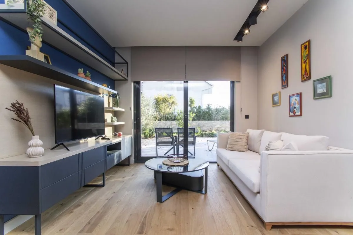 Prodaja, jednosoban stan, 125m², Donja Lastva, Tivat