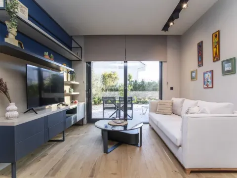 Sale, one bedroom apartment, 125m², Donja Lastva, Tivat - image 10