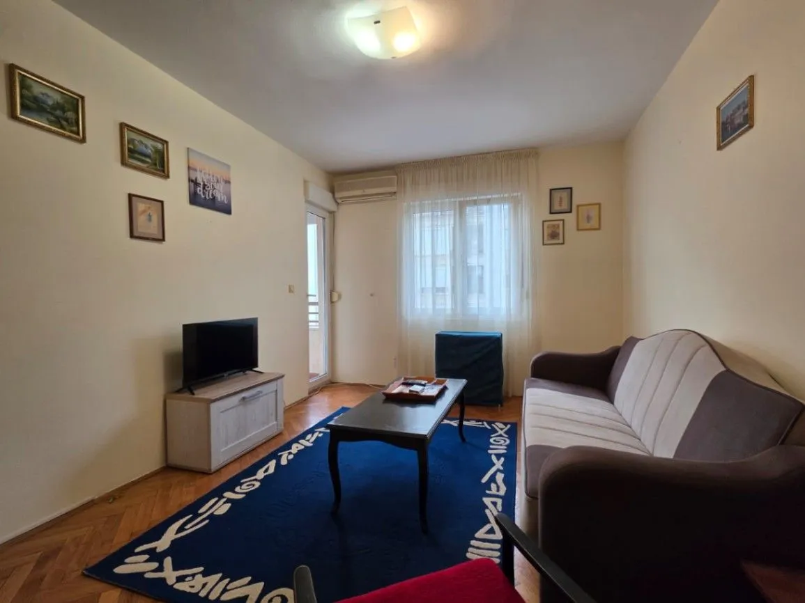 Izdavanje, dvosoban stan, 58m², Zagorič, Podgorica