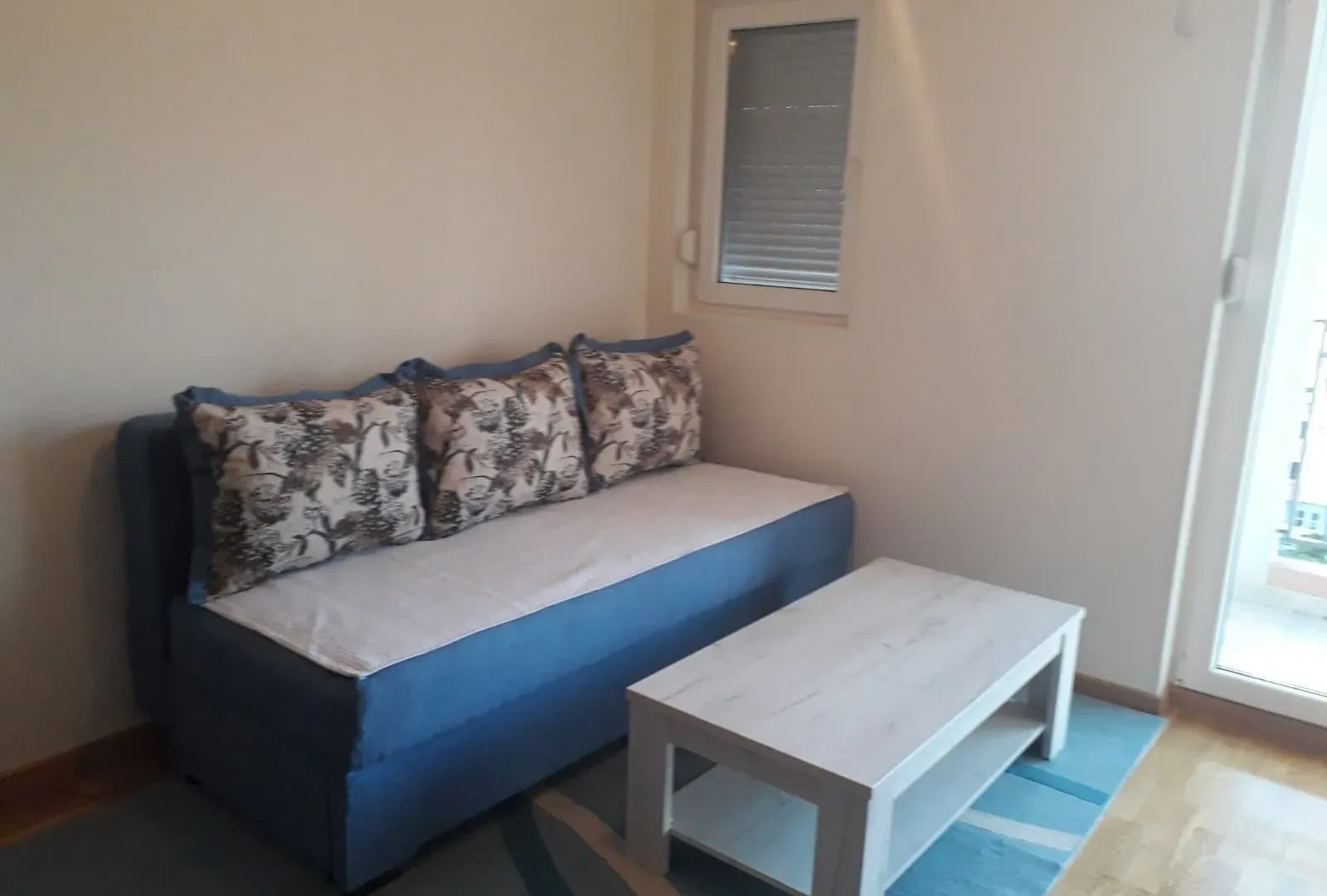 Izdavanje, jednosoban stan, 42m², Stari Aerodrom, Podgorica