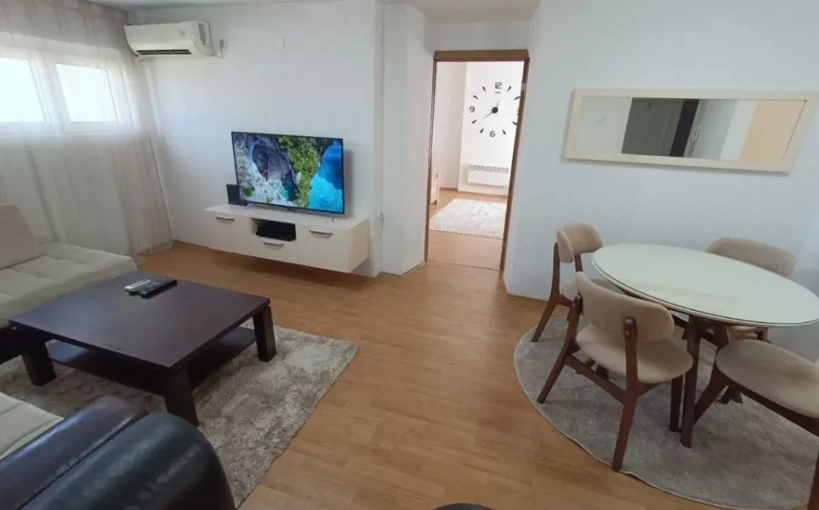 Izdavanje, jednosoban stan, 58m², Centar, Podgorica
