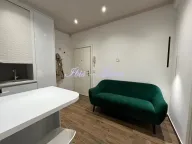 Izdavanje, poslovni prostor, 42m², Kalenić Pijaca, Vračar Sve Podlokacije - image 1