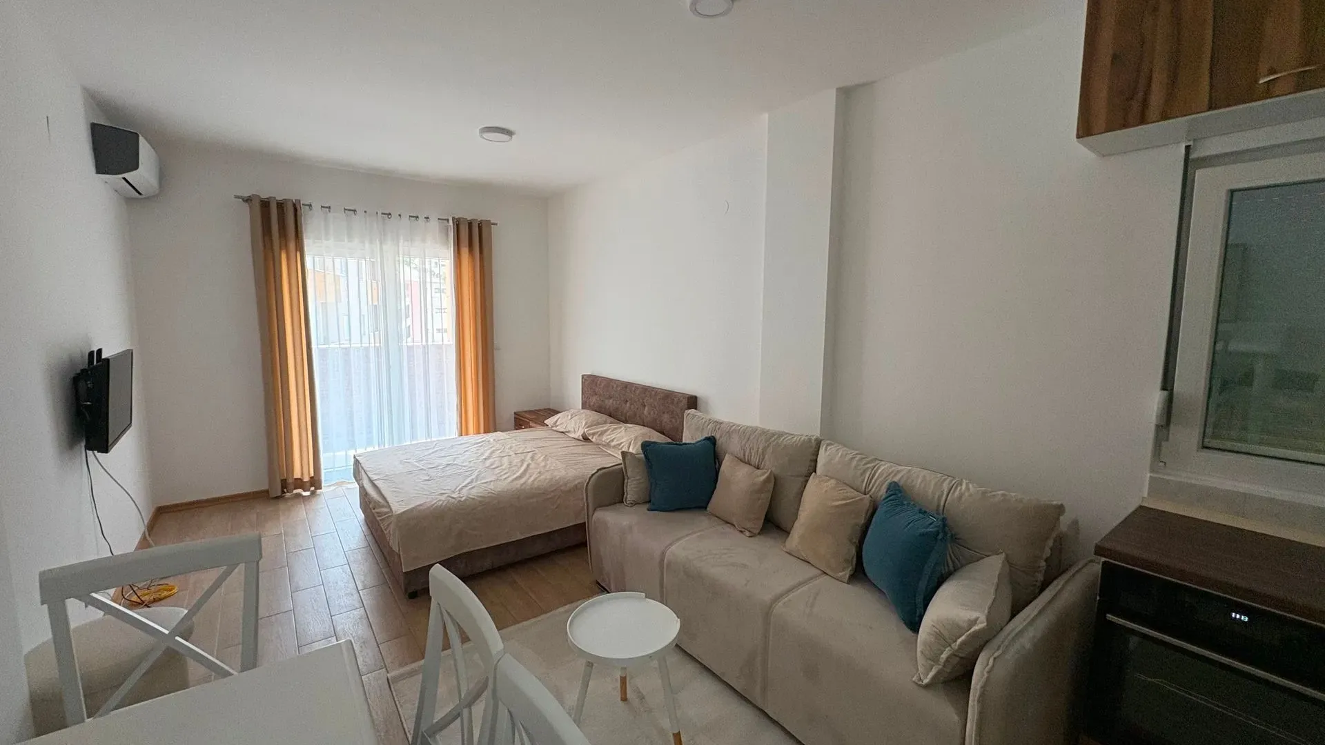 Rent, studio apartment, 33m², Budva, Crna Gora
