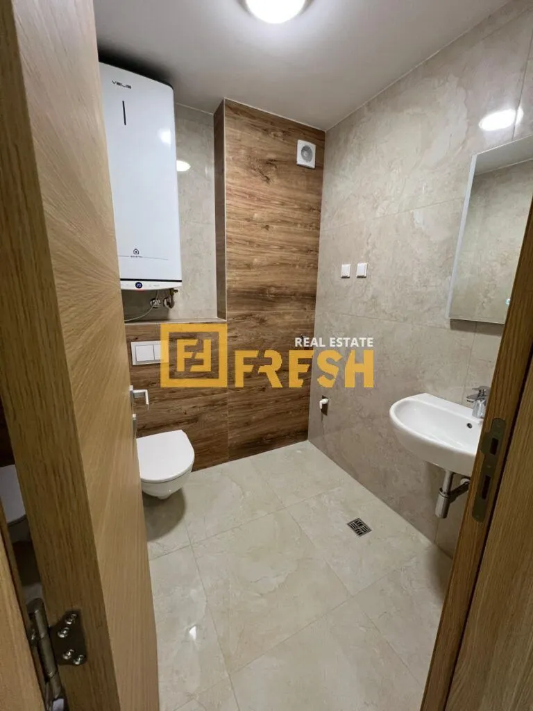 Izdavanje, dvosoban stan, 65m², Cetinje, Crna Gora