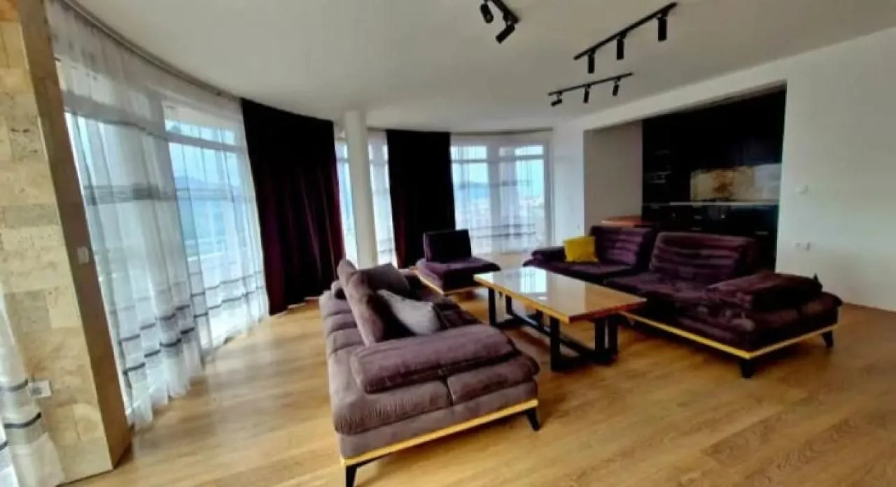 Rent, three bedroom apartment, 140m², Tomba, Bar