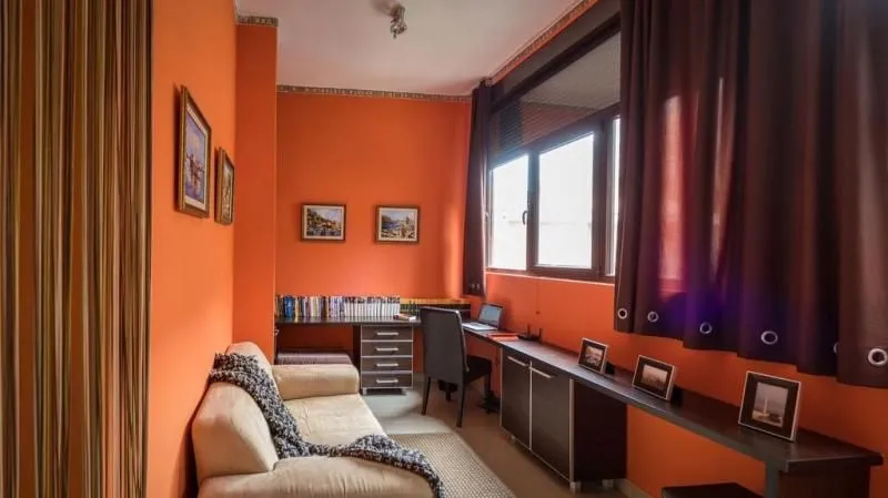 Prodaja, četvorosoban stan, 180m², Kotor, Crna Gora