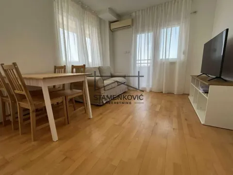 Izdavanje, dvosoban stan, 60m², Grbavica, Novi Sad Sve Podlokacije - image 2