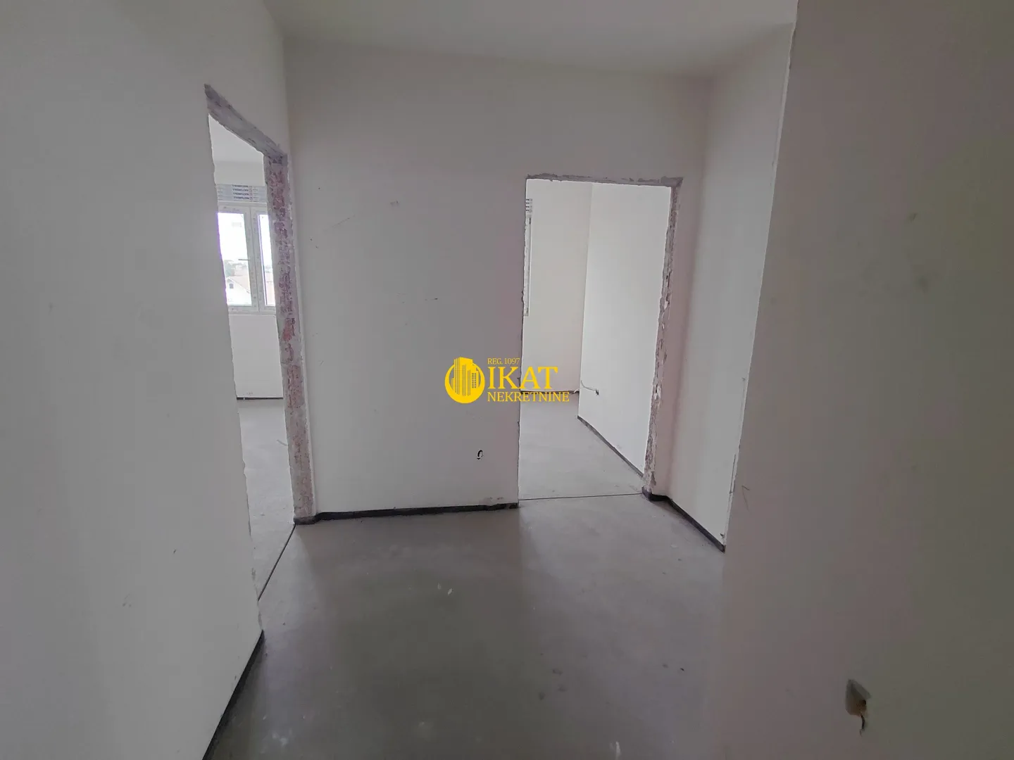 Prodaja, trosoban stan, 57m², Veliki Mokri Lug, Zvezdara Sve Podlokacije