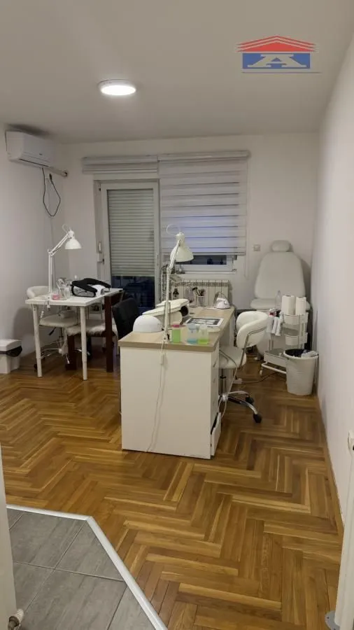 Izdavanje, garsonjera, 25m², Grbavica, Novi Sad Sve Podlokacije
