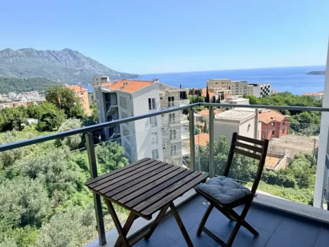 Sale, one bedroom apartment, 52m², Bečići, Budva - image 1